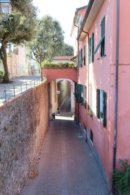 La Casa Di Loris Sarzana Exterior foto