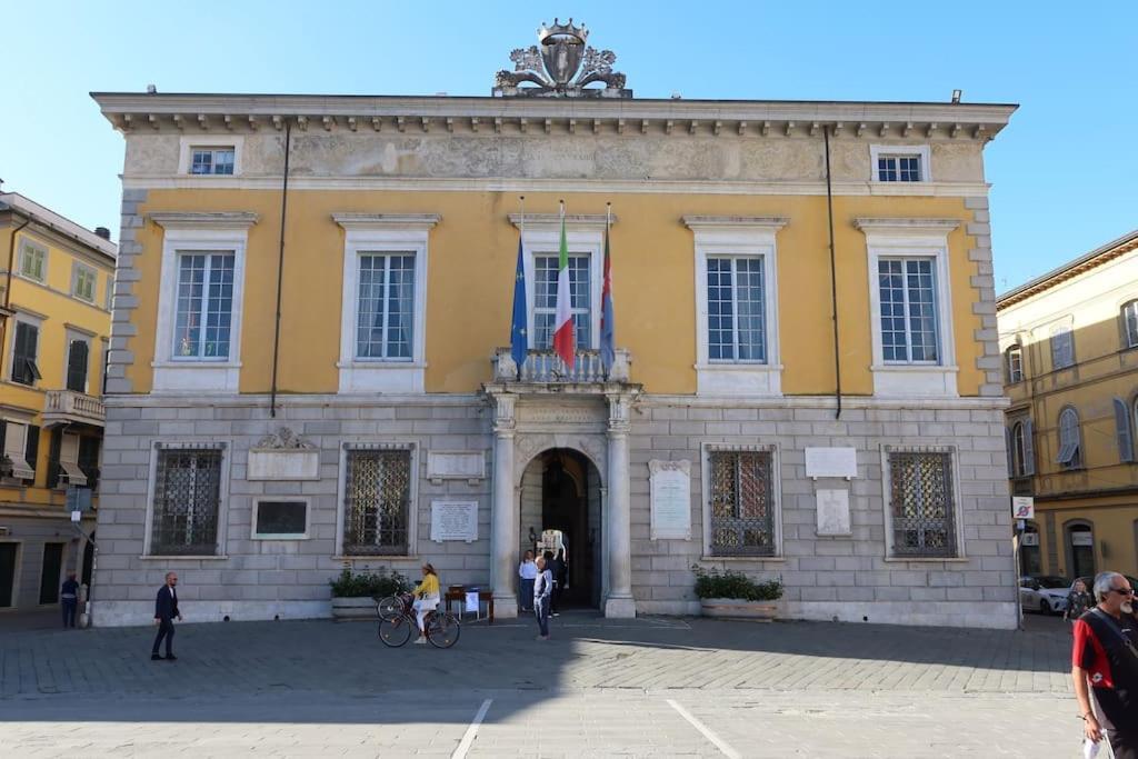 La Casa Di Loris Sarzana Exterior foto