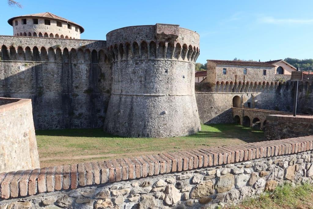 La Casa Di Loris Sarzana Exterior foto