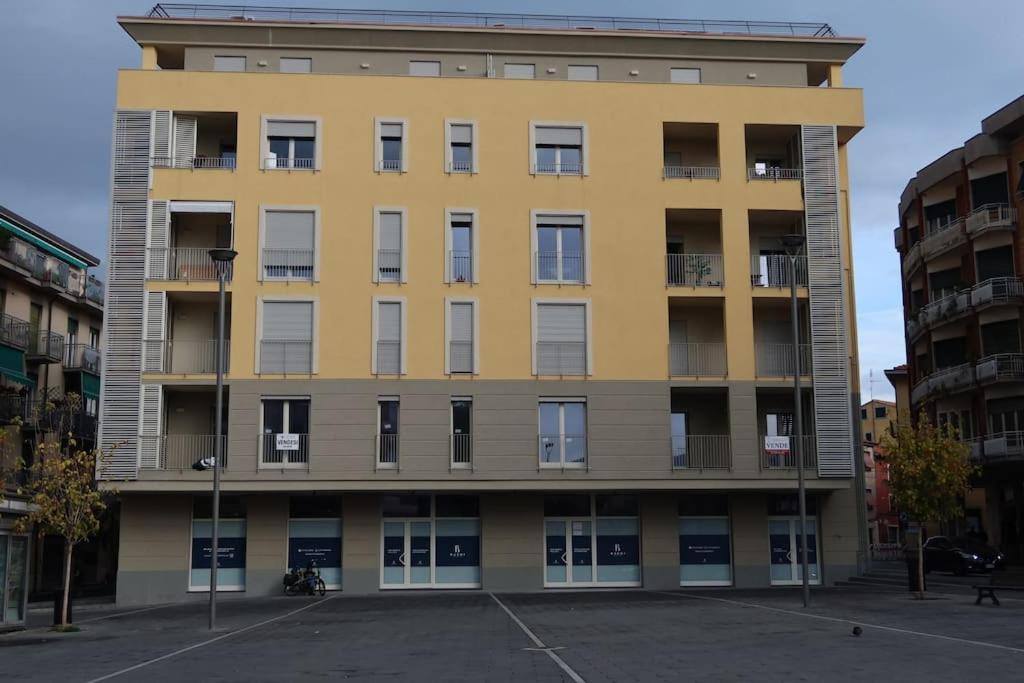 La Casa Di Loris Sarzana Exterior foto